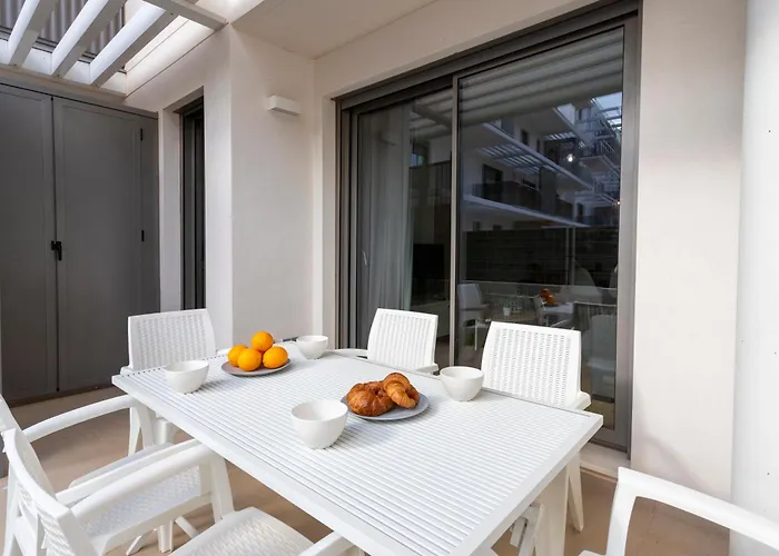 Apartment Marina Real Iii 4 By Bookindenia